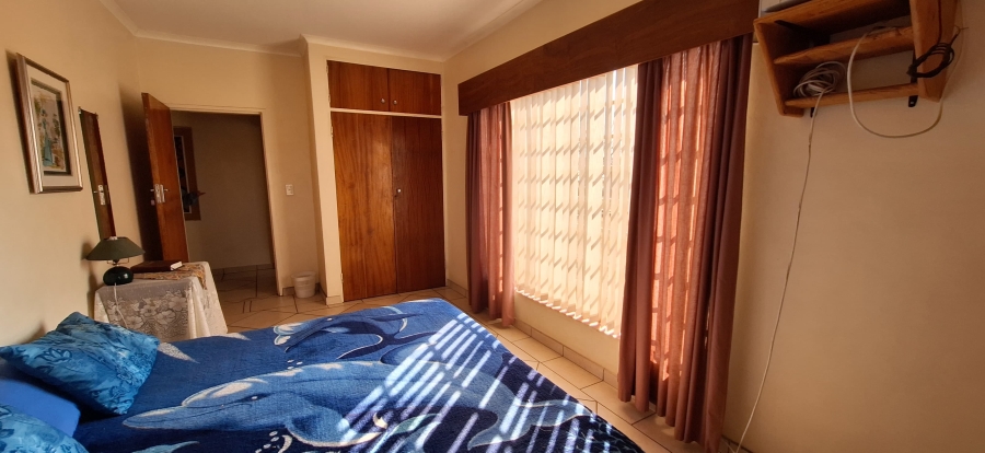 7 Bedroom Property for Sale in Golden Mile Mpumalanga