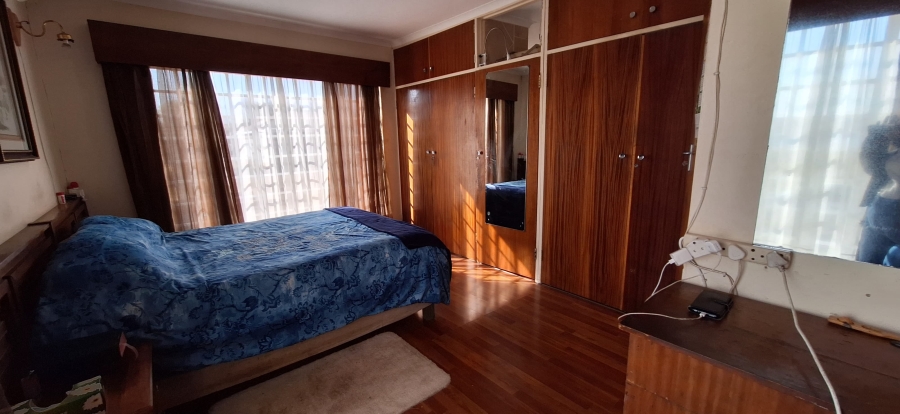 7 Bedroom Property for Sale in Golden Mile Mpumalanga