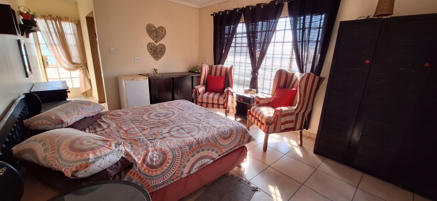 7 Bedroom Property for Sale in Golden Mile Mpumalanga