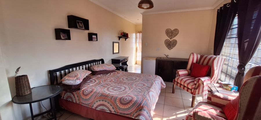 7 Bedroom Property for Sale in Golden Mile Mpumalanga