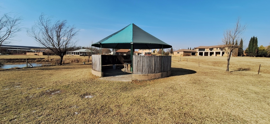 7 Bedroom Property for Sale in Golden Mile Mpumalanga