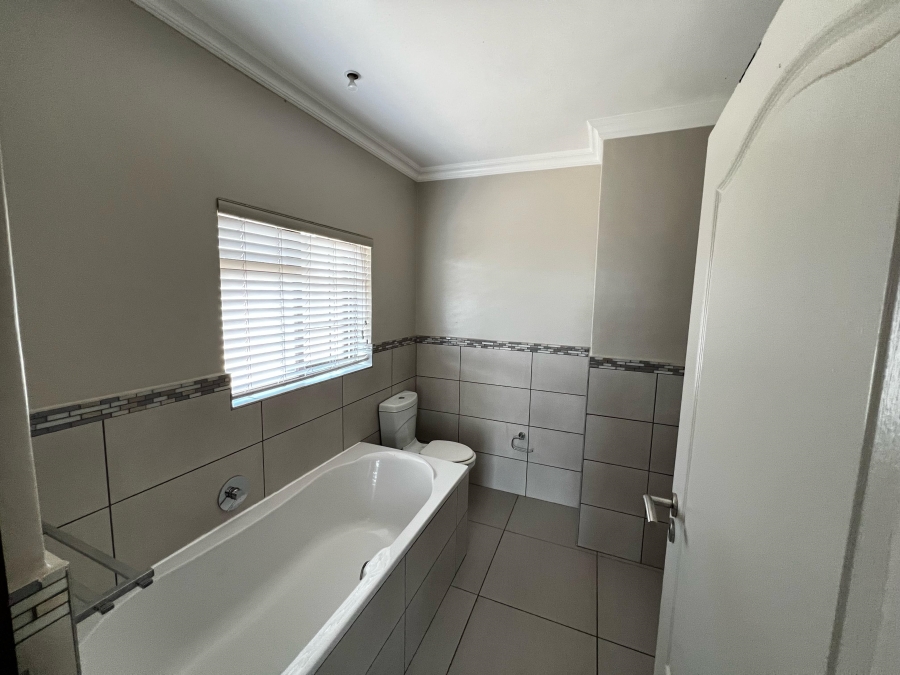 3 Bedroom Property for Sale in Sonheuwel Ext 1 Mpumalanga