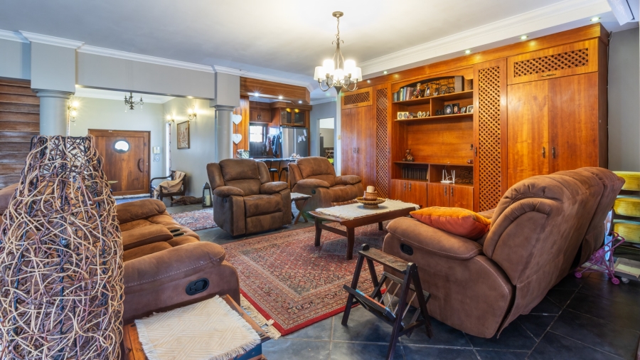 4 Bedroom Property for Sale in Malelane Mpumalanga