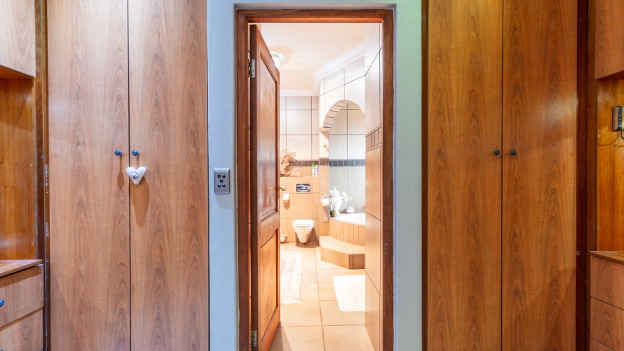 4 Bedroom Property for Sale in Malelane Mpumalanga