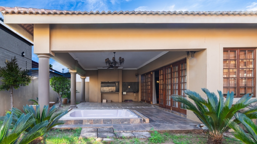 4 Bedroom Property for Sale in Malelane Mpumalanga