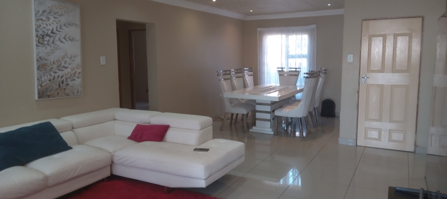 5 Bedroom Property for Sale in Reyno Ridge Mpumalanga