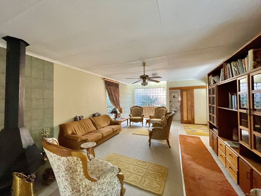 6 Bedroom Property for Sale in Trichardt Mpumalanga