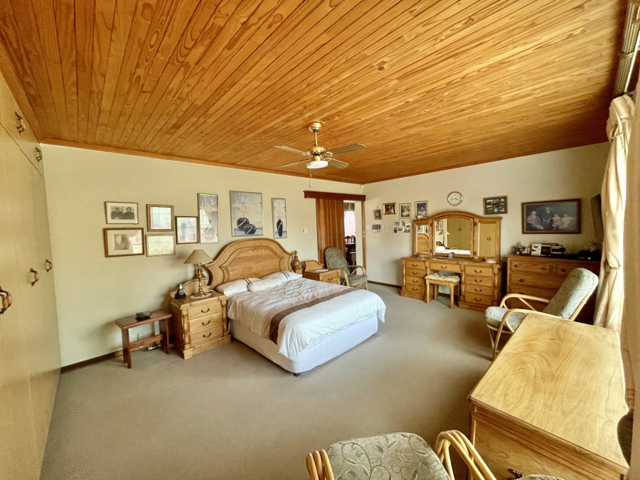 6 Bedroom Property for Sale in Trichardt Mpumalanga