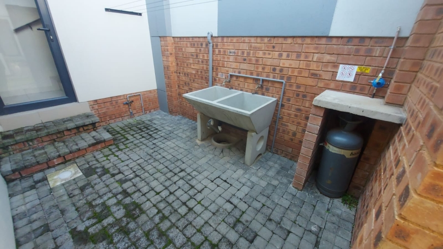 3 Bedroom Property for Sale in Stonehenge Mpumalanga