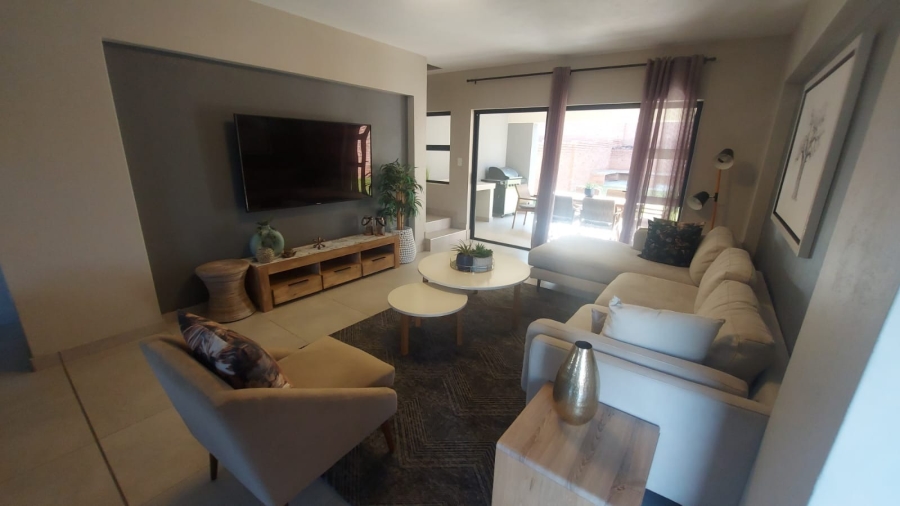 3 Bedroom Property for Sale in Stonehenge Mpumalanga