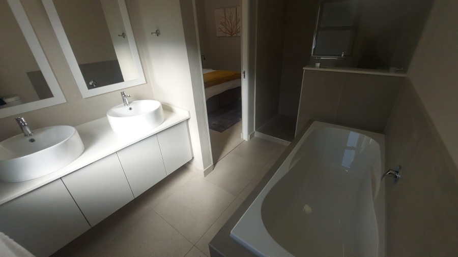 3 Bedroom Property for Sale in Stonehenge Mpumalanga
