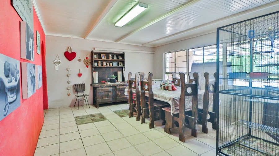 5 Bedroom Property for Sale in White River Mpumalanga