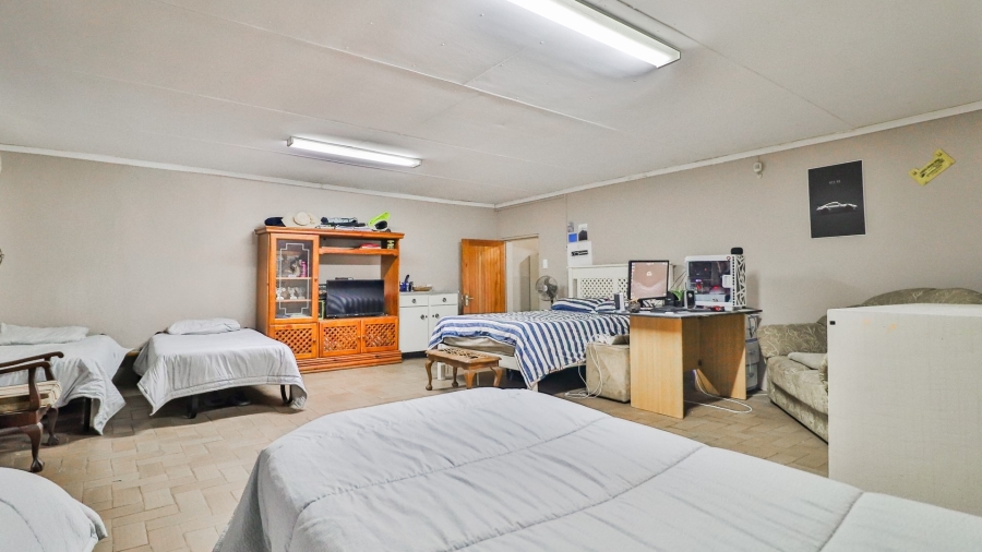 5 Bedroom Property for Sale in White River Mpumalanga