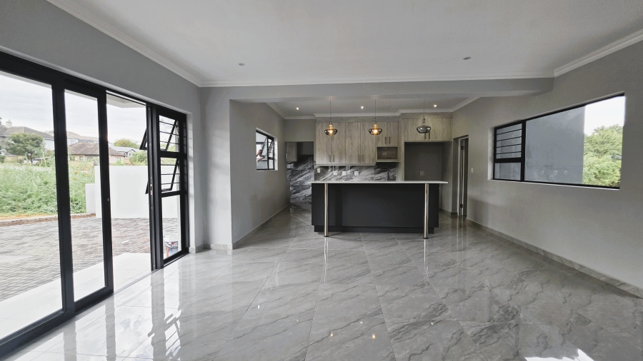 4 Bedroom Property for Sale in Elawini Lifestyle Estate Mpumalanga