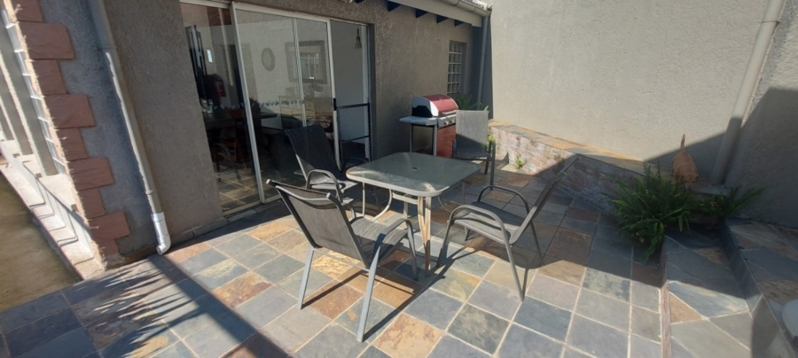 9 Bedroom Property for Sale in White River Rural Mpumalanga