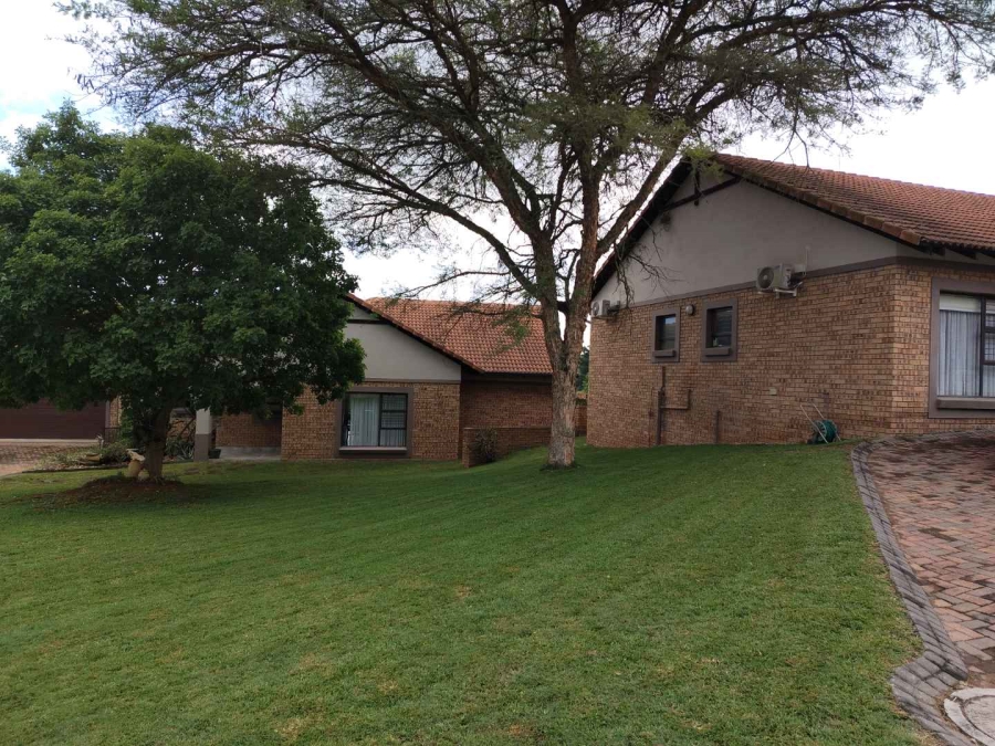 To Let 3 Bedroom Property for Rent in Bateleur Estate Mpumalanga