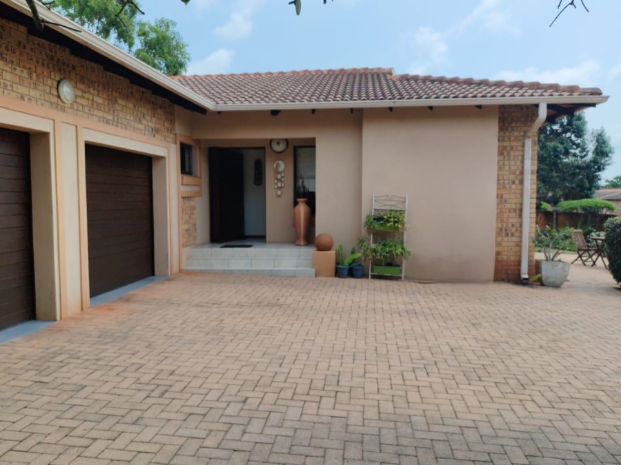 3 Bedroom Property for Sale in Sonheuwel Mpumalanga