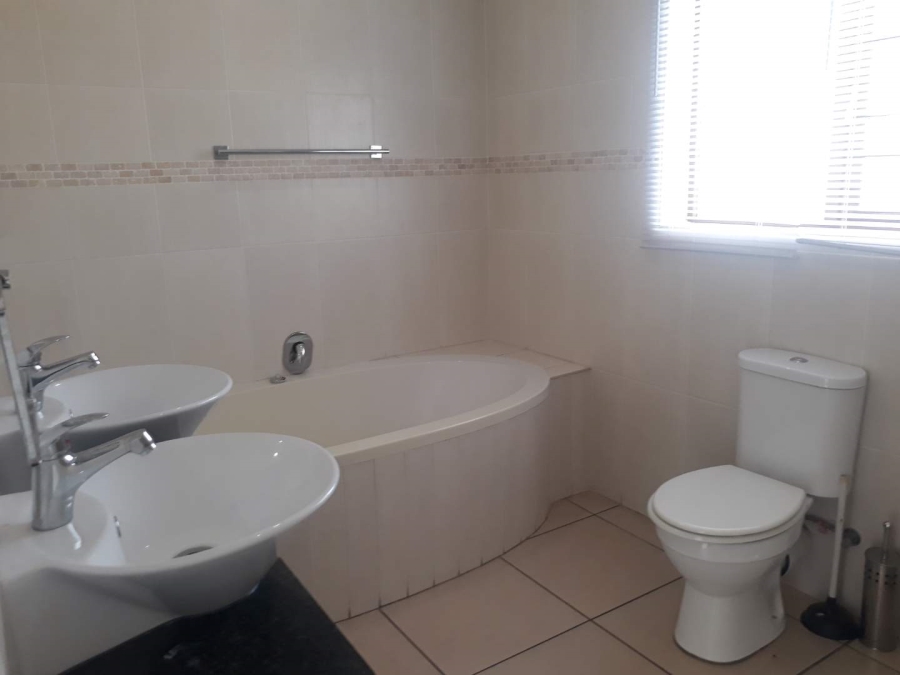 To Let 3 Bedroom Property for Rent in Granite Hill Mpumalanga