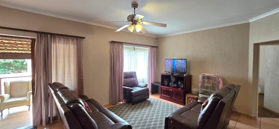 2 Bedroom Property for Sale in Stonehenge Mpumalanga
