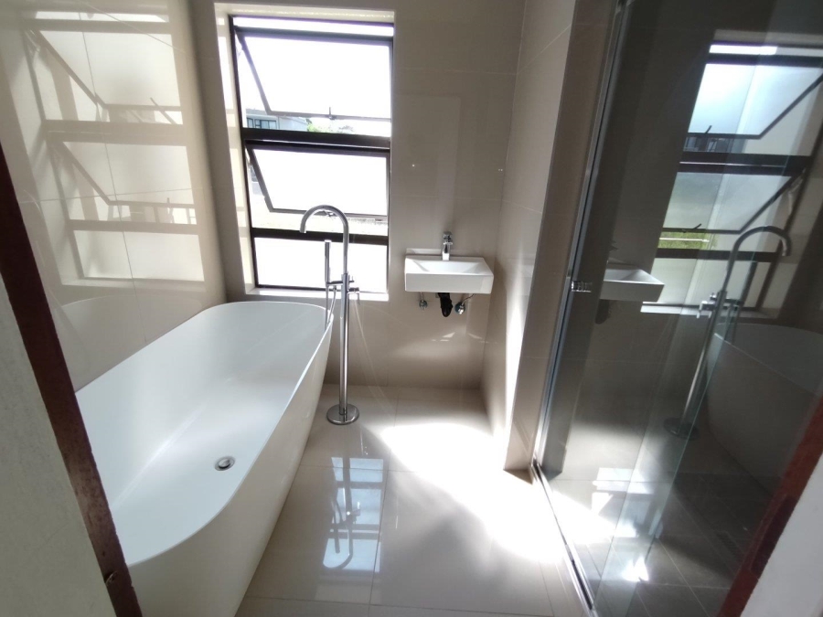 6 Bedroom Property for Sale in Elawini Lifestyle Estate Mpumalanga