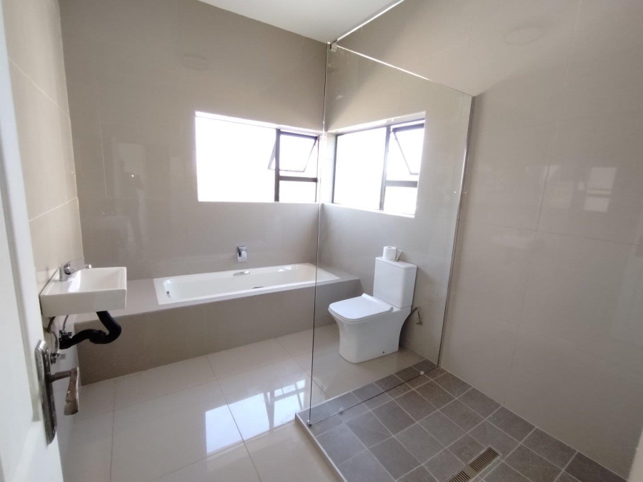 6 Bedroom Property for Sale in Elawini Lifestyle Estate Mpumalanga
