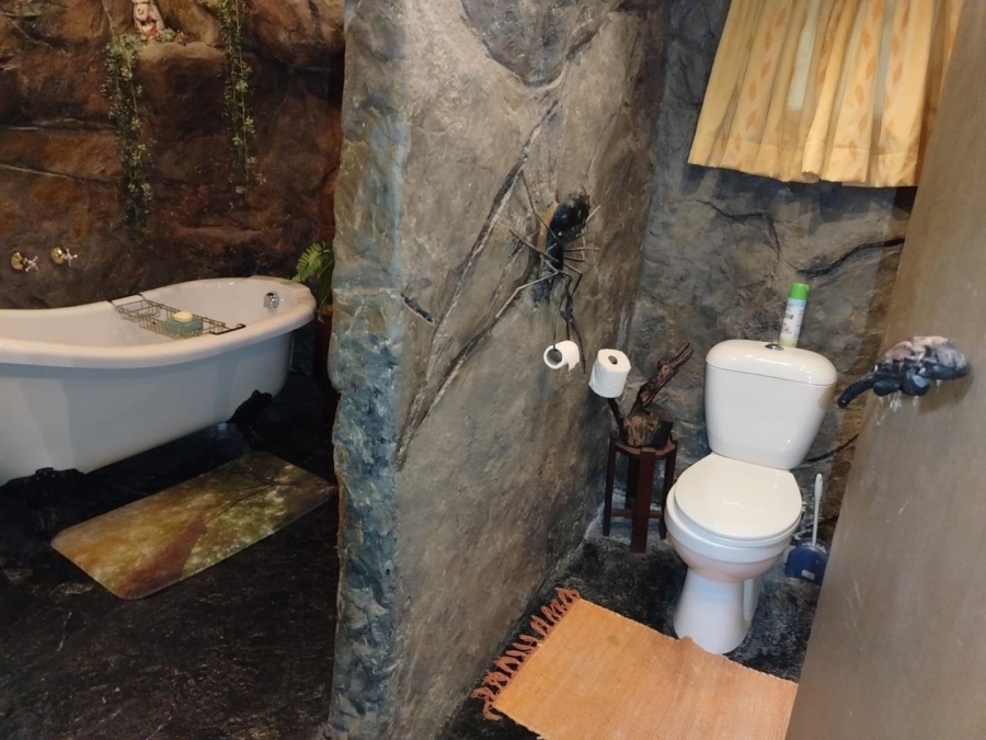 6 Bedroom Property for Sale in Nelspruit Rural Mpumalanga