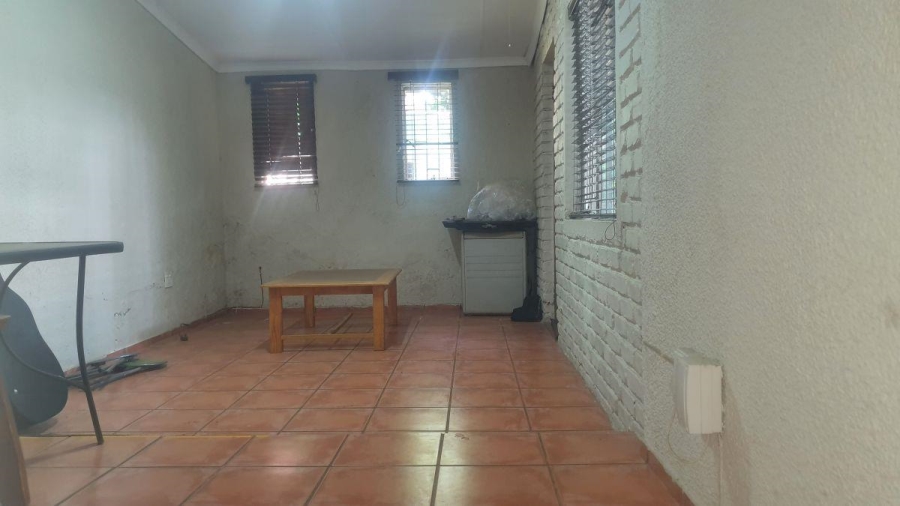 6 Bedroom Property for Sale in Kingsview Mpumalanga