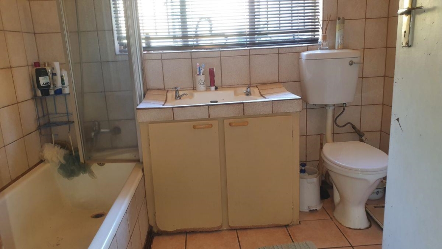 6 Bedroom Property for Sale in Kingsview Mpumalanga
