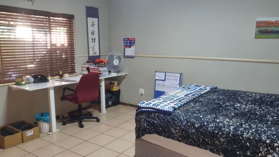 6 Bedroom Property for Sale in Kingsview Mpumalanga