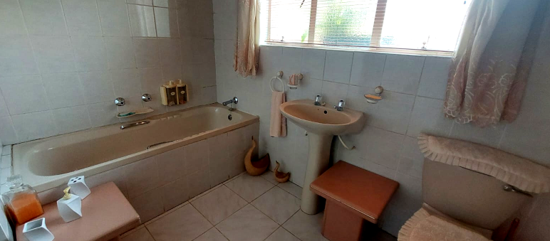 3 Bedroom Property for Sale in Stonehenge Mpumalanga