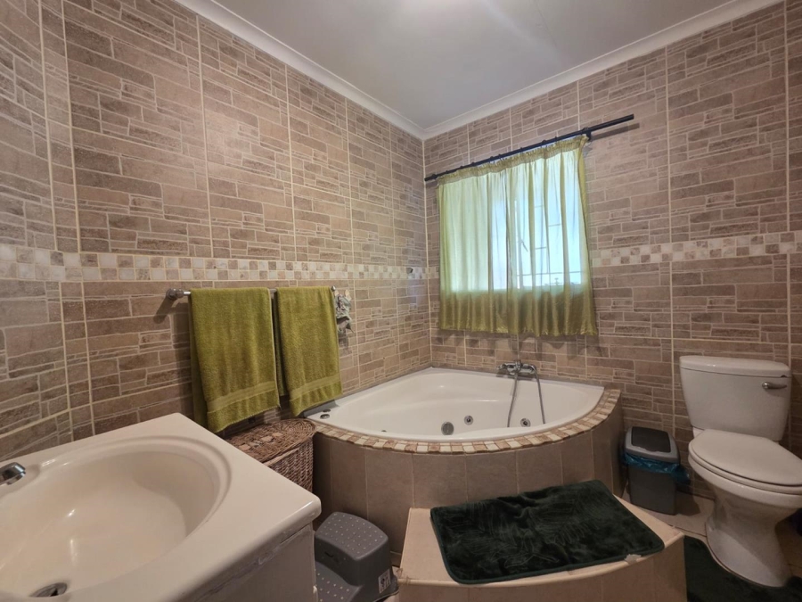 4 Bedroom Property for Sale in Sonheuwel Mpumalanga