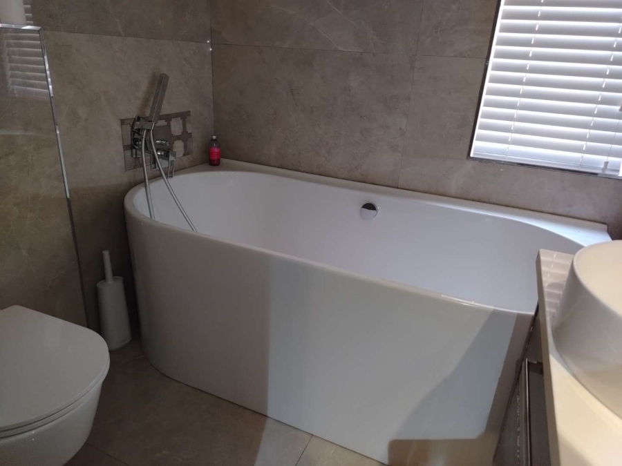 2 Bedroom Property for Sale in Nelspruit Ext 20 Mpumalanga
