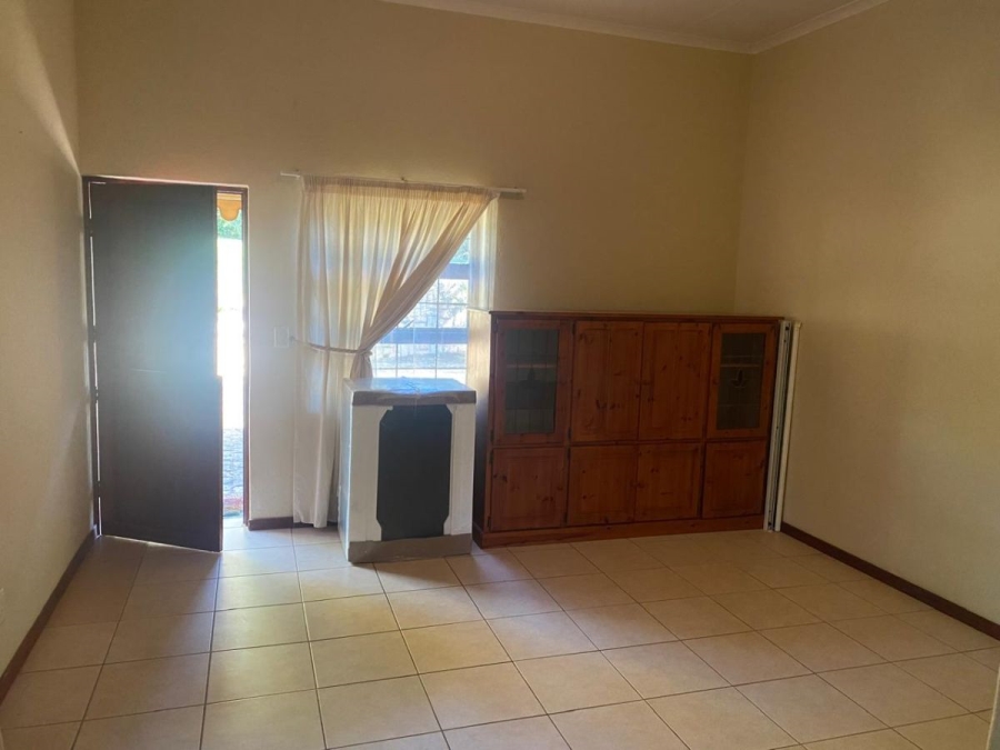 To Let 1 Bedroom Property for Rent in White River Mpumalanga