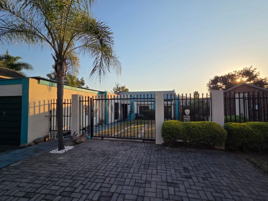 4 Bedroom Property for Sale in West Acres Mpumalanga