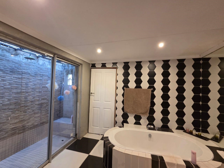 4 Bedroom Property for Sale in West Acres Mpumalanga