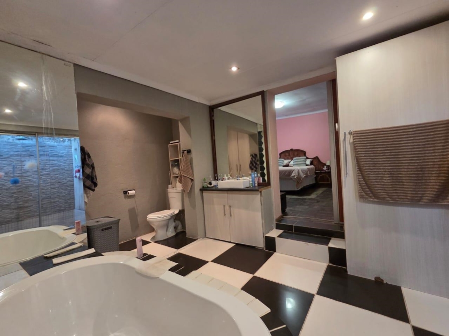 4 Bedroom Property for Sale in West Acres Mpumalanga