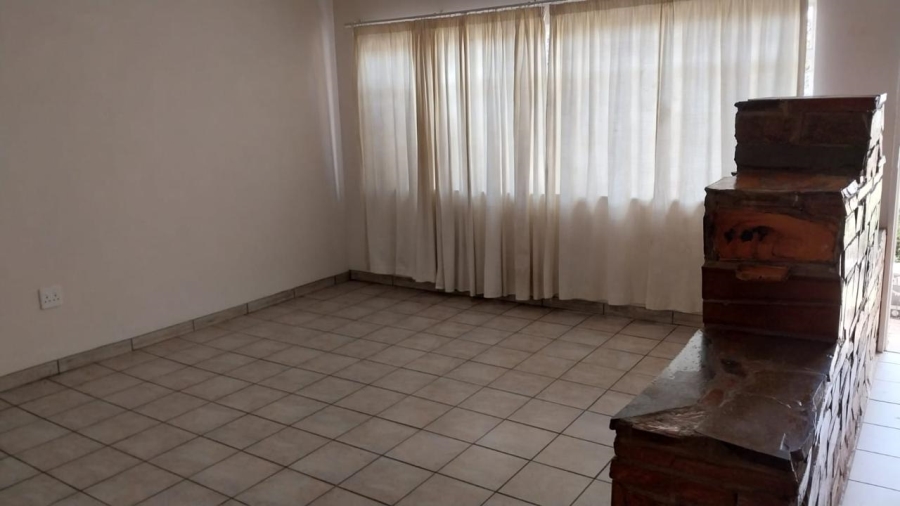 7 Bedroom Property for Sale in Eloff Mpumalanga