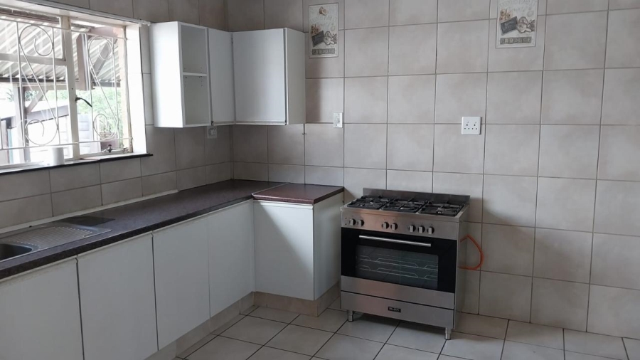 7 Bedroom Property for Sale in Eloff Mpumalanga