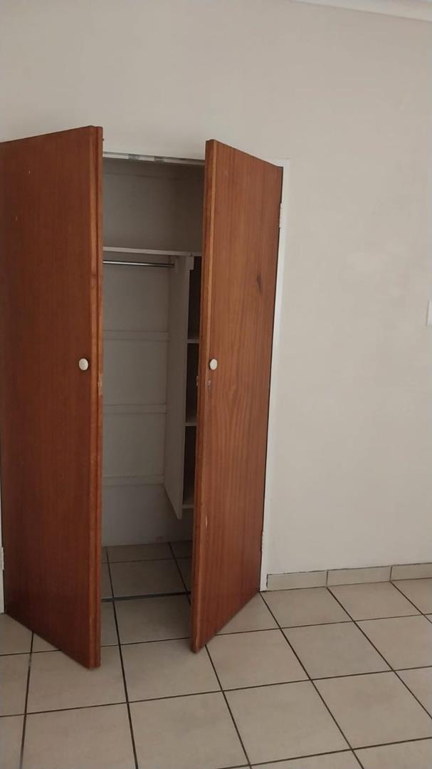 7 Bedroom Property for Sale in Eloff Mpumalanga