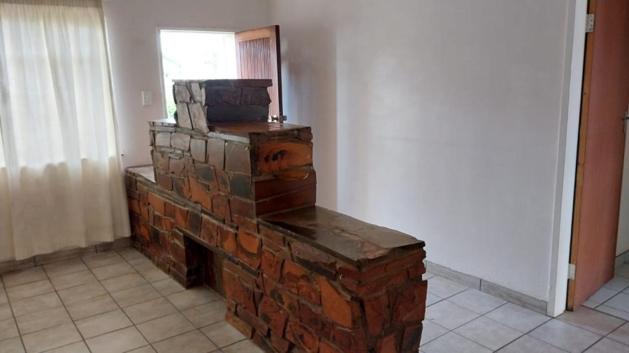 7 Bedroom Property for Sale in Eloff Mpumalanga