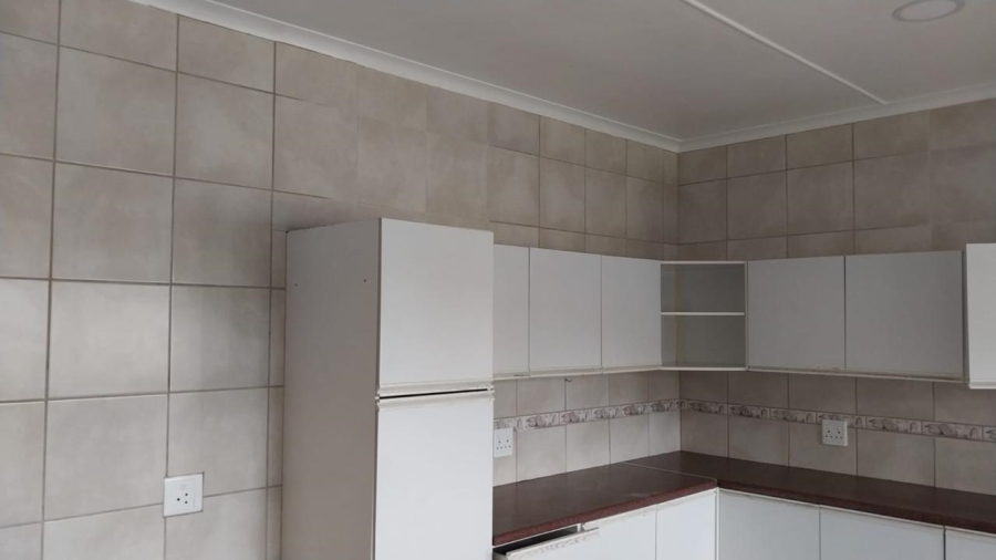 7 Bedroom Property for Sale in Eloff Mpumalanga