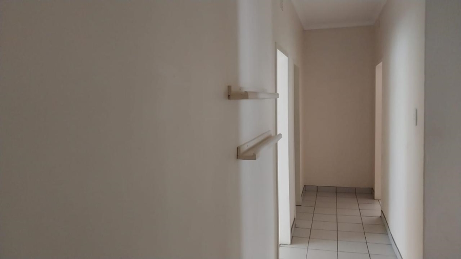 7 Bedroom Property for Sale in Eloff Mpumalanga