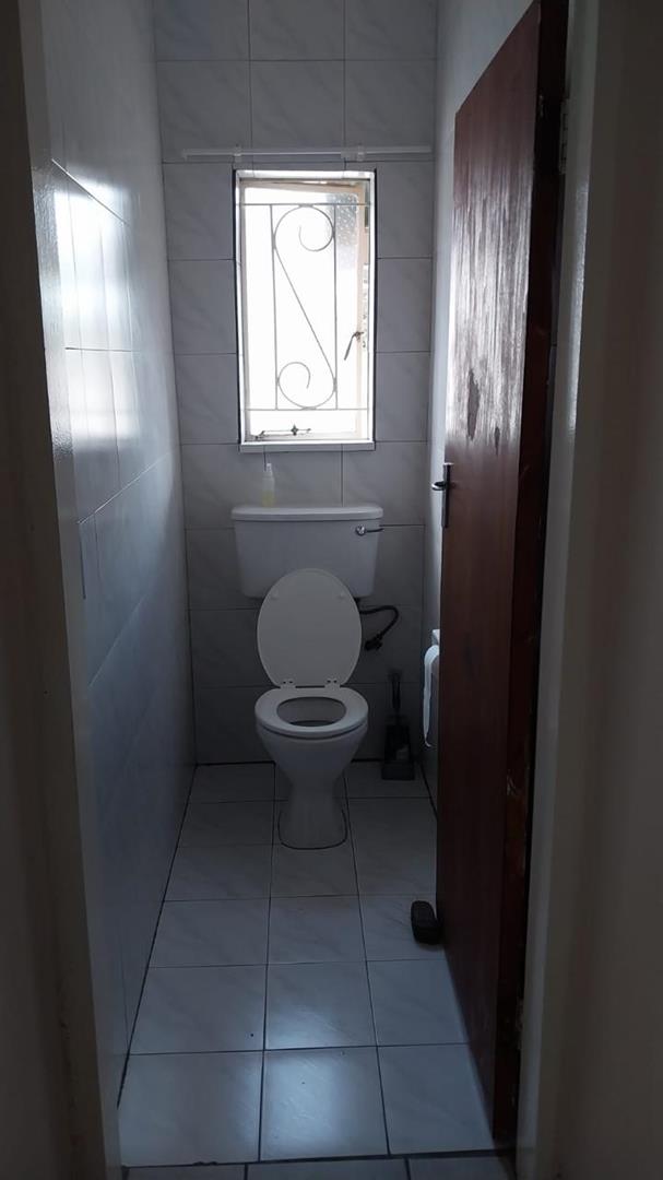 7 Bedroom Property for Sale in Eloff Mpumalanga