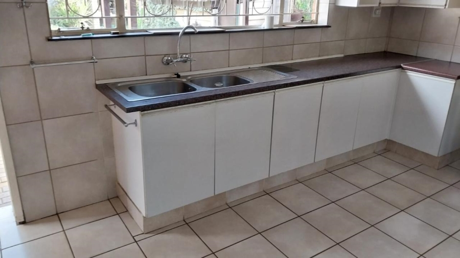 7 Bedroom Property for Sale in Eloff Mpumalanga