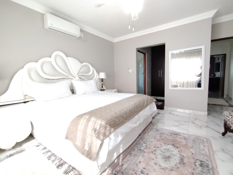 6 Bedroom Property for Sale in Elawini Lifestyle Estate Mpumalanga