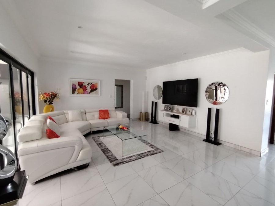 6 Bedroom Property for Sale in Elawini Lifestyle Estate Mpumalanga
