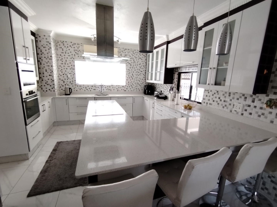 6 Bedroom Property for Sale in Elawini Lifestyle Estate Mpumalanga