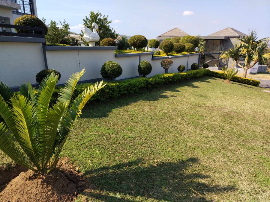 6 Bedroom Property for Sale in Elawini Lifestyle Estate Mpumalanga