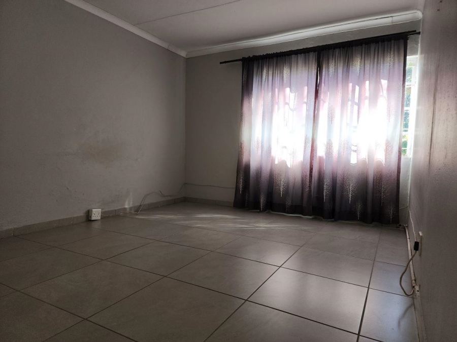 To Let 4 Bedroom Property for Rent in White River Mpumalanga