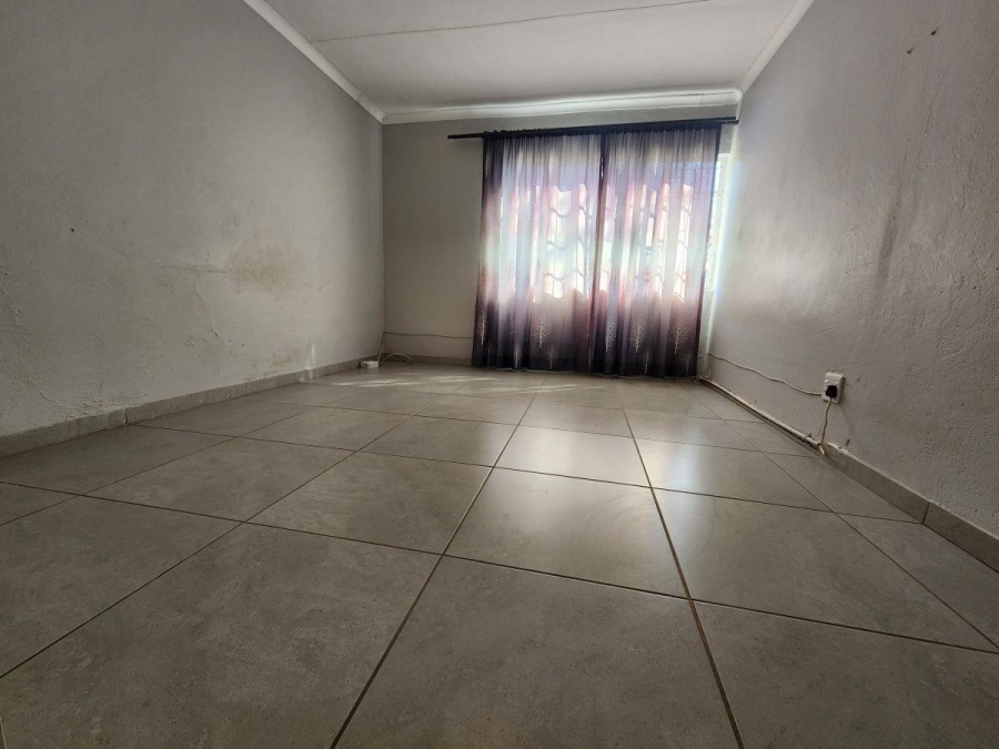 To Let 4 Bedroom Property for Rent in White River Mpumalanga